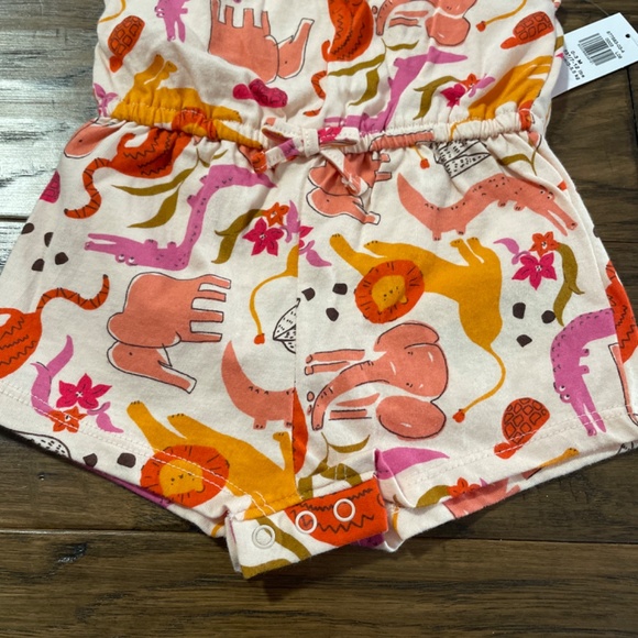New Old Navy romper zoo animal print size 0-3 months - Picture 3 of 6